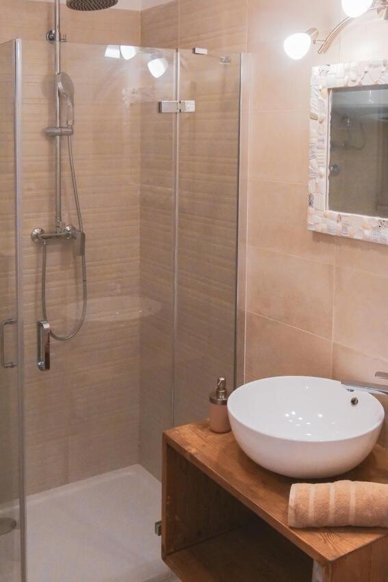 Fully Renovated One Bedroom Apartment With A Seaview - A Sevid Zewnętrze zdjęcie